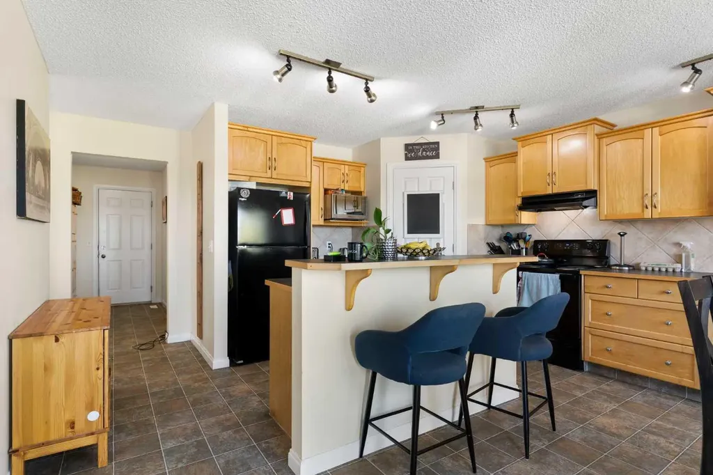 151 Bow Ridge Crescent Cochrane AB T4C 1V2