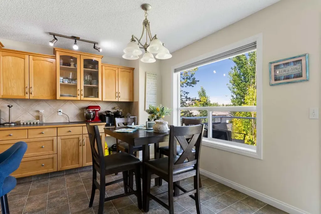 151 Bow Ridge Crescent Cochrane AB T4C 1V2