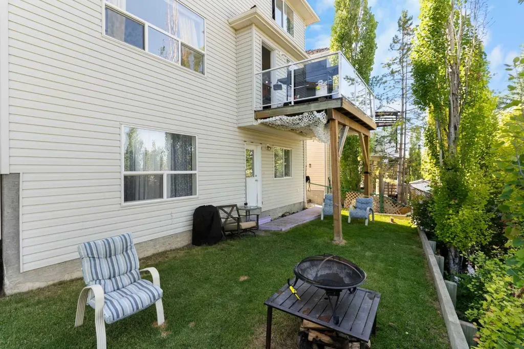 151 Bow Ridge Crescent Cochrane AB T4C 1V2
