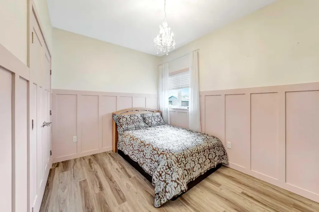 1316 47 Avenue Close Lloydminster SK S9V 2K3