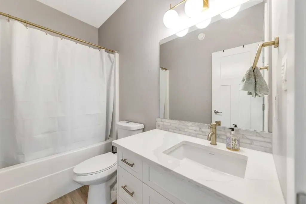 1316 47 Avenue Close Lloydminster SK S9V 2K3