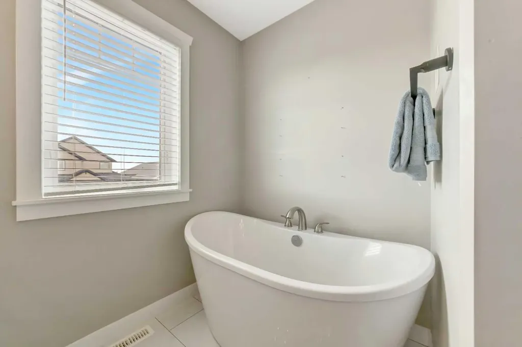 1316 47 Avenue Close Lloydminster SK S9V 2K3
