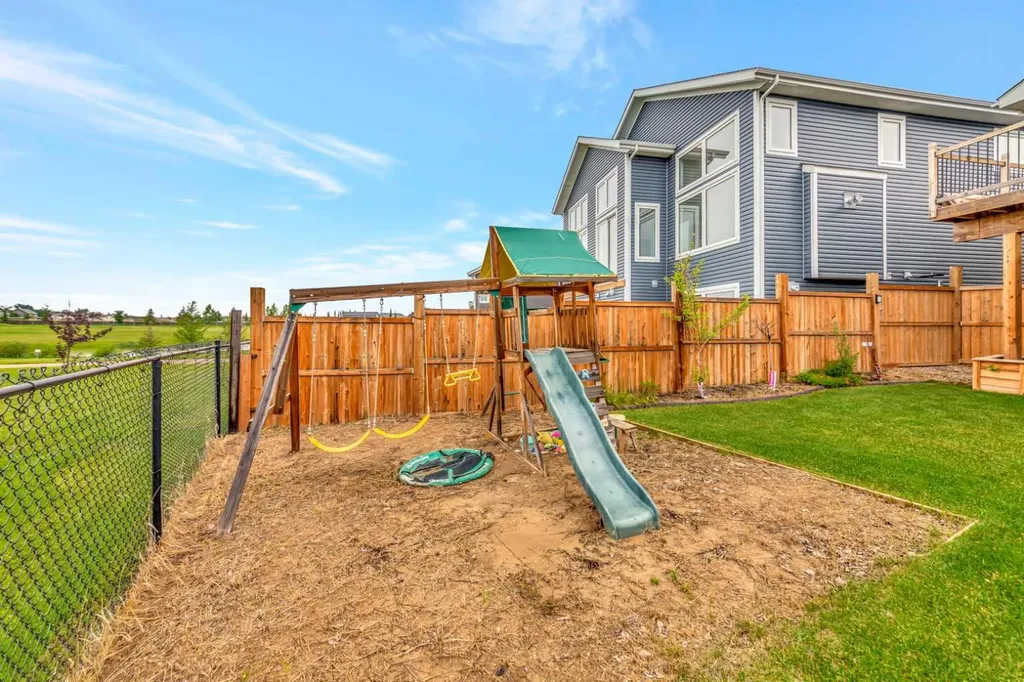 1316 47 Avenue Close Lloydminster SK S9V 2K3