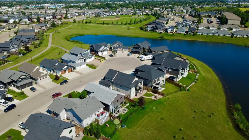 1316 47 Avenue Close Lloydminster SK S9V 2K3