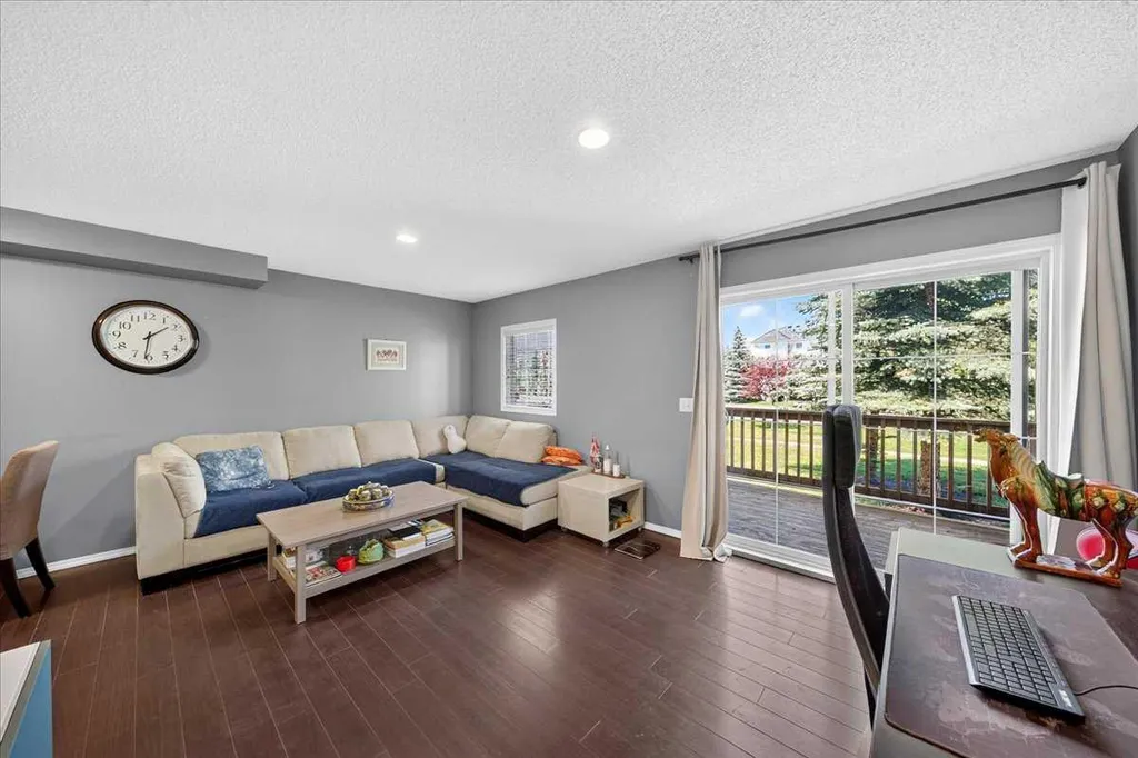 76 Country Village Lane NE Calgary AB T3K 0E7