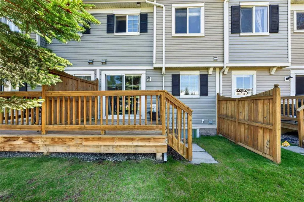 76 Country Village Lane NE Calgary AB T3K 0E7