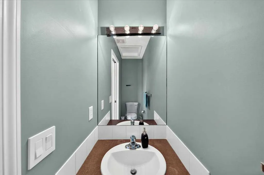 76 Country Village Lane NE Calgary AB T3K 0E7