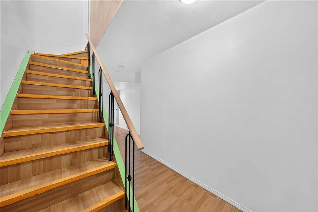 76 Country Village Lane NE Calgary AB T3K 0E7