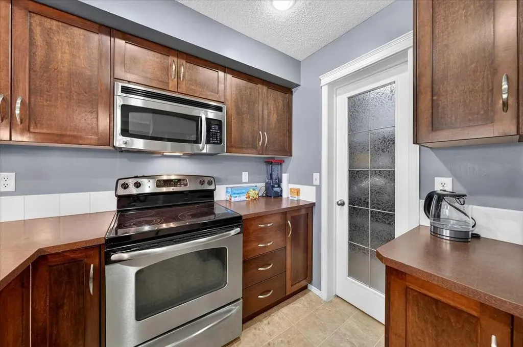 76 Country Village Lane NE Calgary AB T3K 0E7