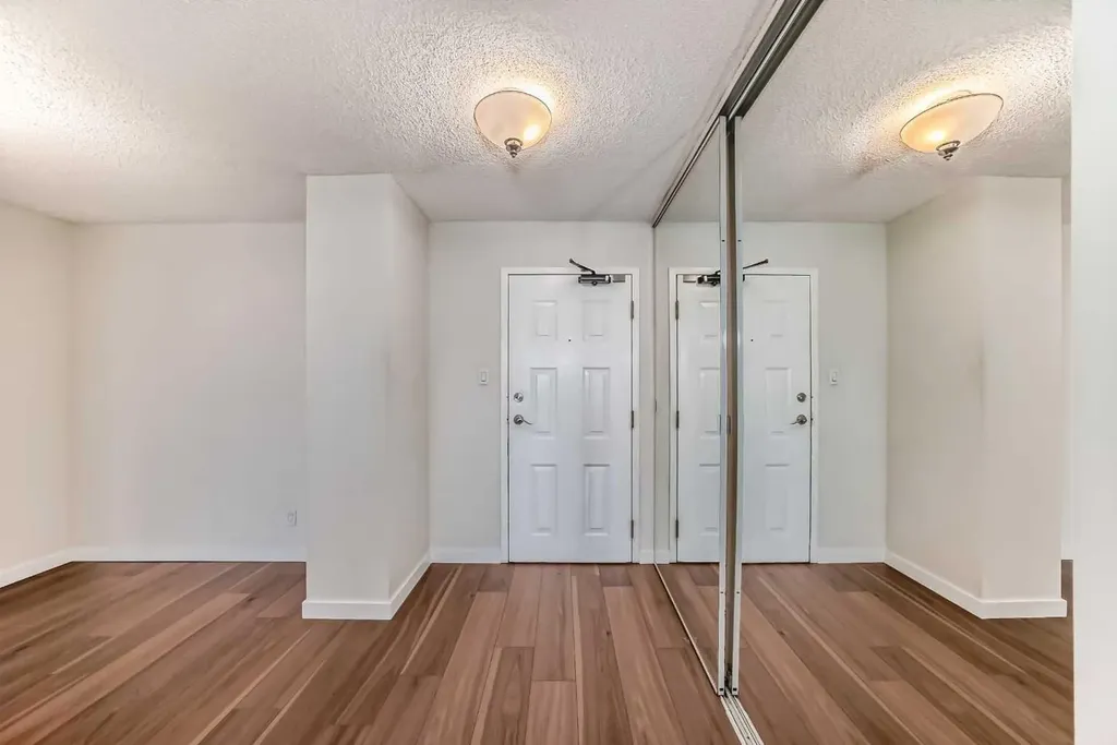 924 14 Avenue SW Calgary AB T2R 0N7