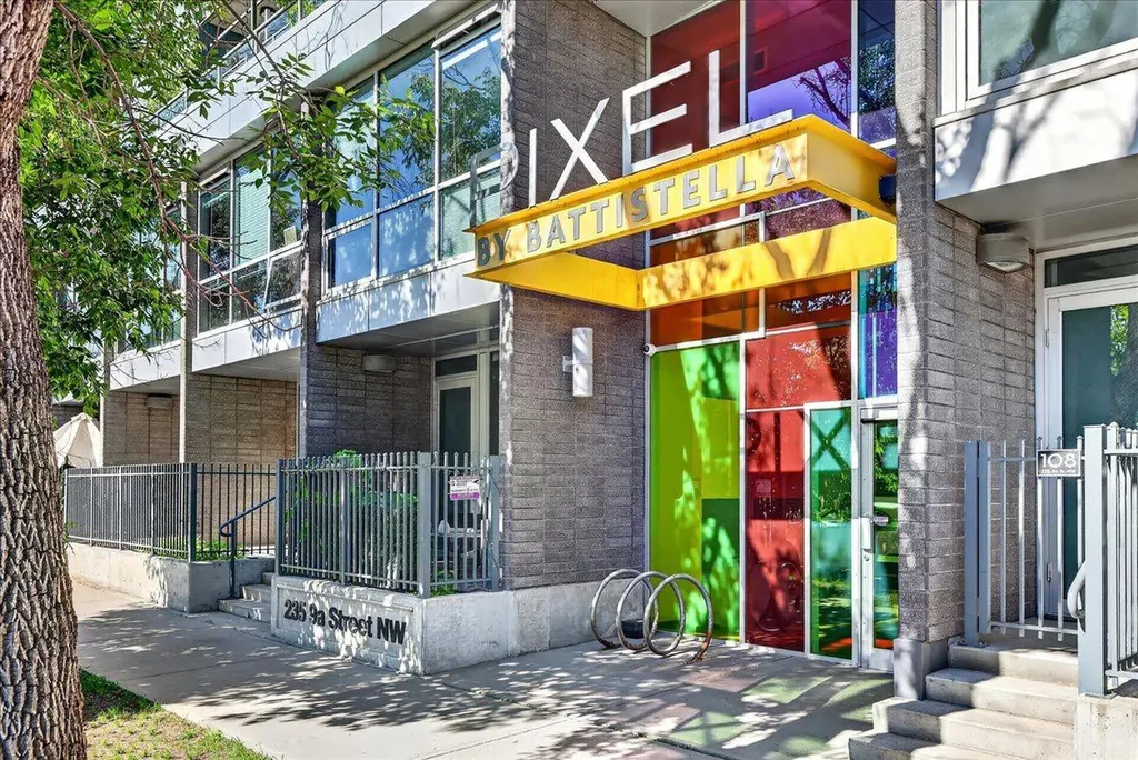 235 9a Street NW Calgary AB T2N 4H7