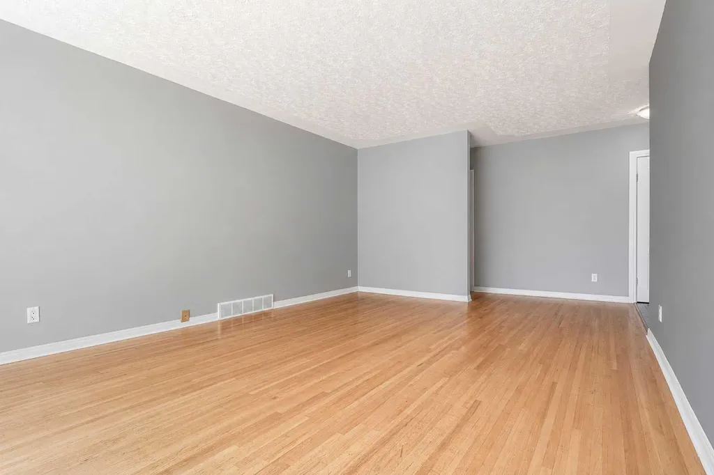 808 2 Avenue W Brooks AB T1R 0B6