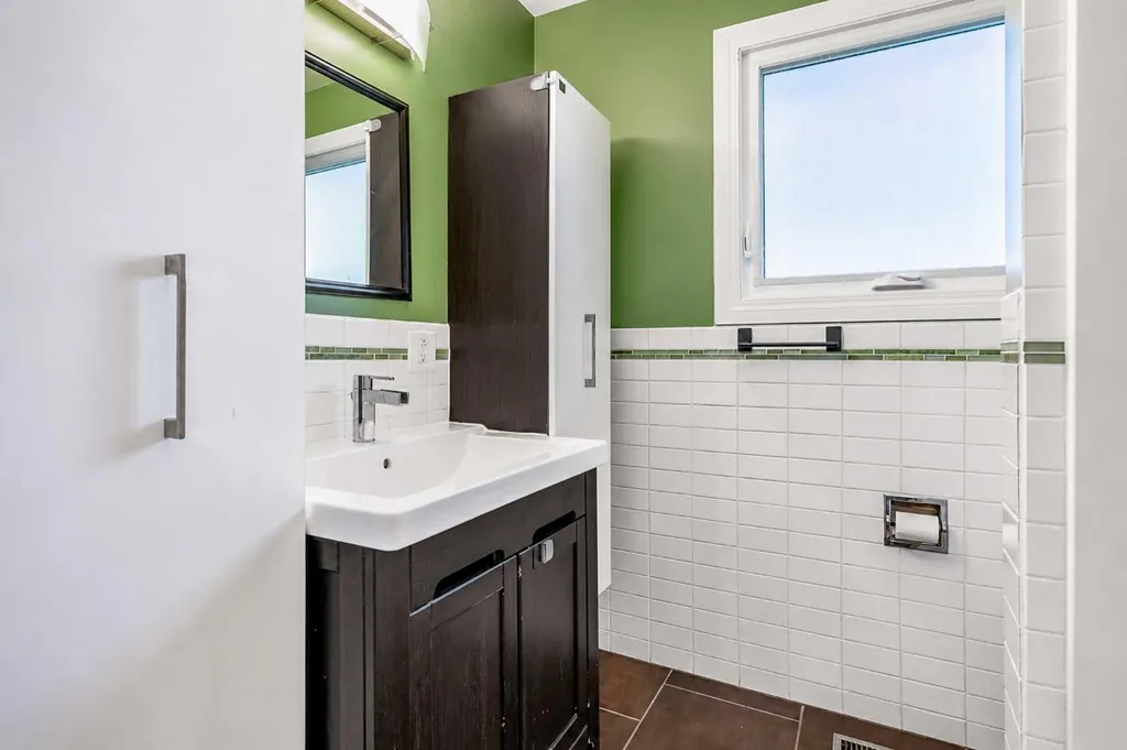 808 2 Avenue W Brooks AB T1R 0B6