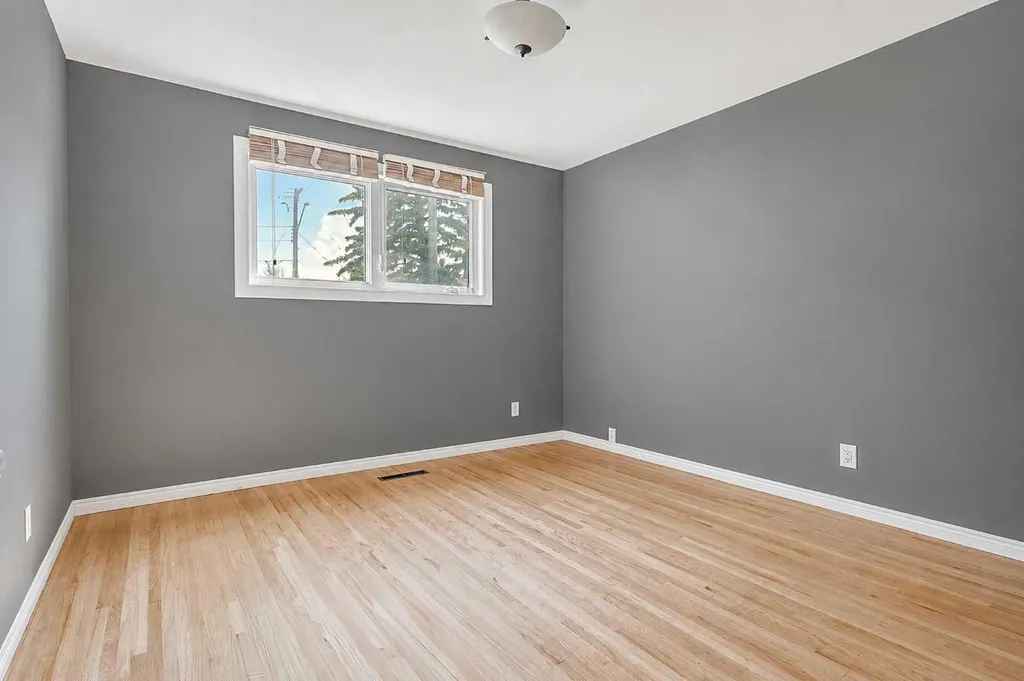 808 2 Avenue W Brooks AB T1R 0B6
