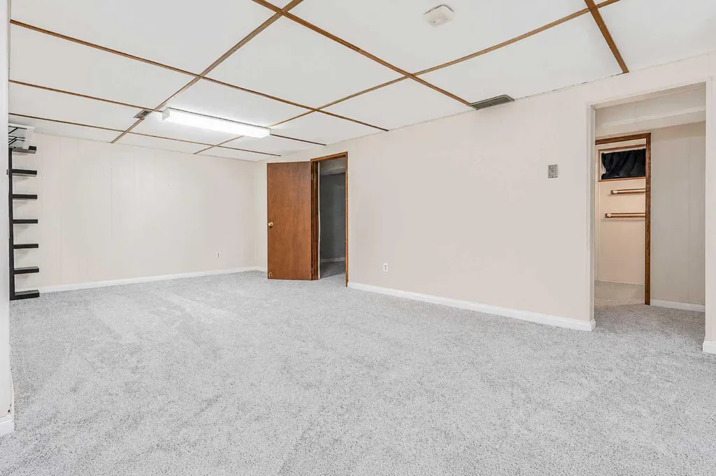 808 2 Avenue W Brooks AB T1R 0B6