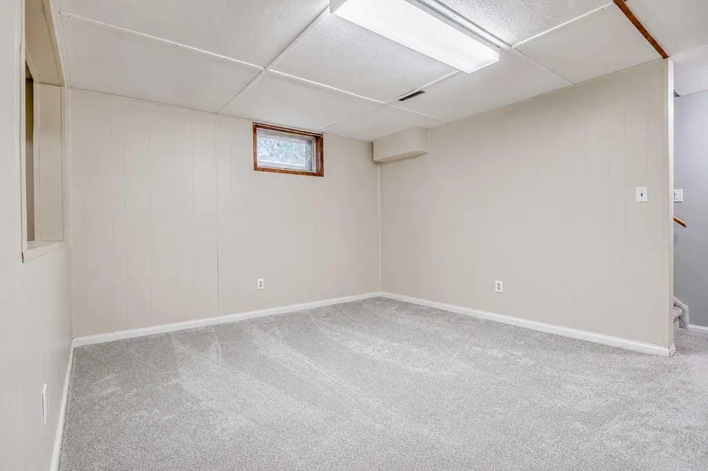 808 2 Avenue W Brooks AB T1R 0B6