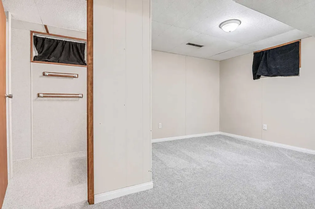 808 2 Avenue W Brooks AB T1R 0B6