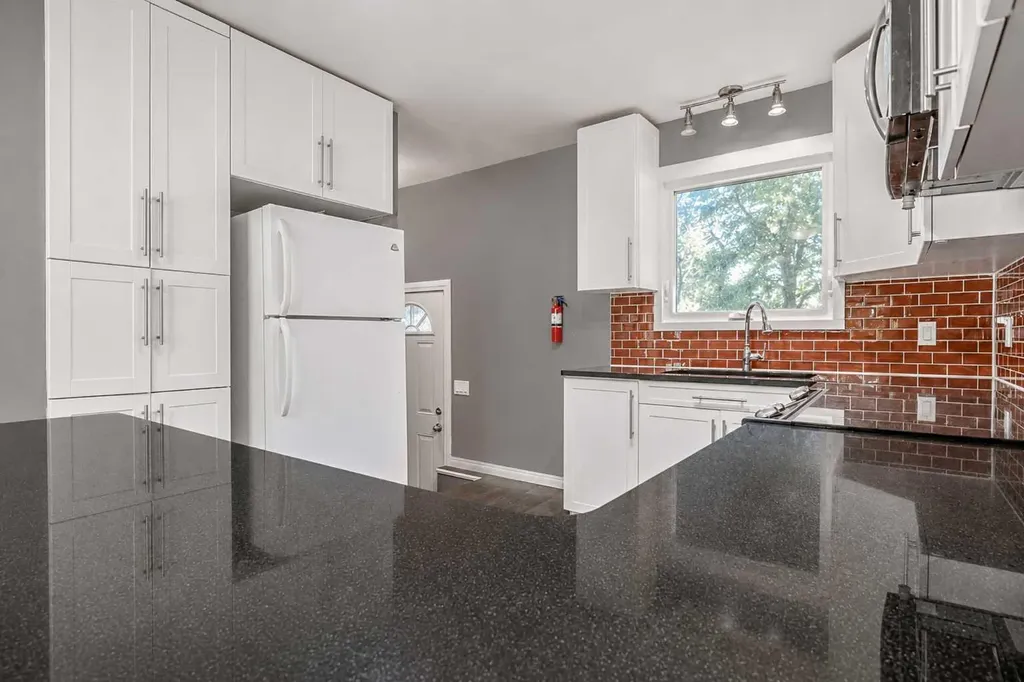 808 2 Avenue W Brooks AB T1R 0B6