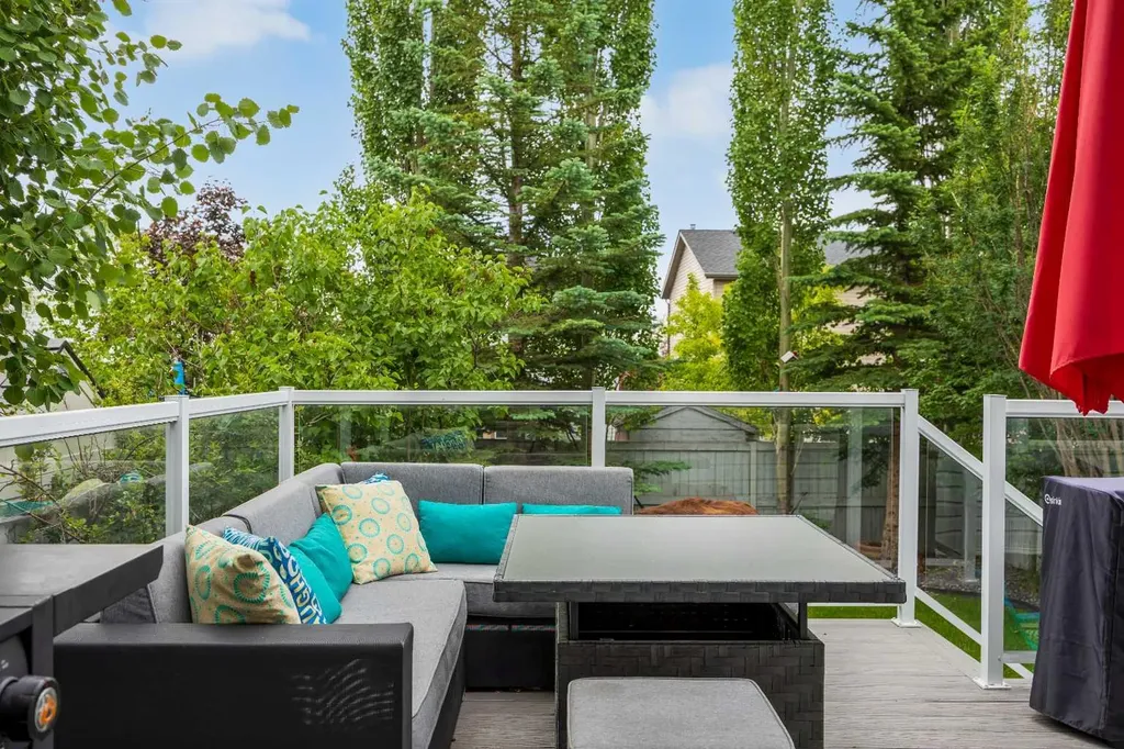 19 Tuscany Ridge Heights NW Calgary AB T3L 2K6