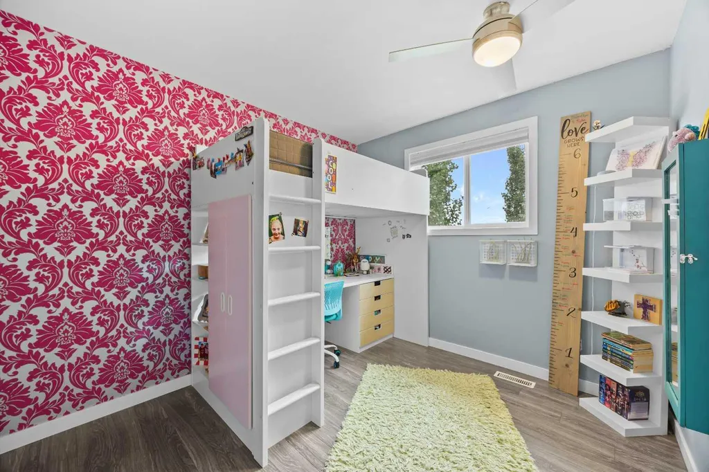 19 Tuscany Ridge Heights NW Calgary AB T3L 2K6