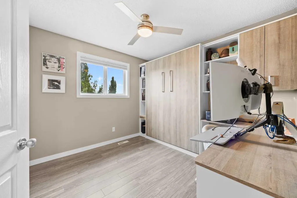 19 Tuscany Ridge Heights NW Calgary AB T3L 2K6