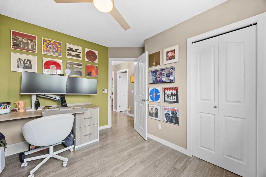 19 Tuscany Ridge Heights NW Calgary AB T3L 2K6