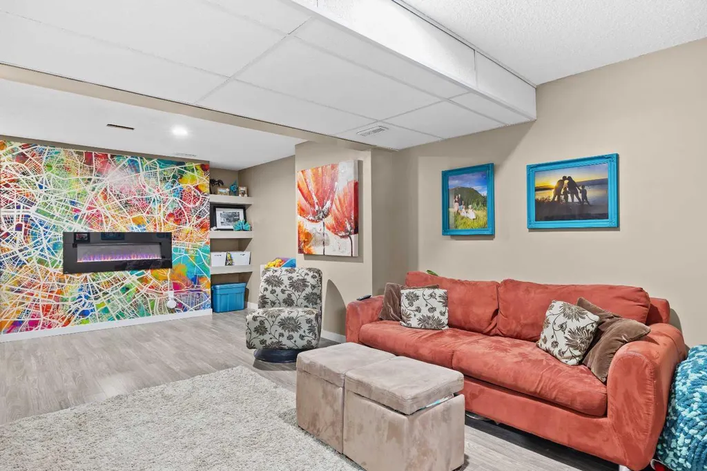 19 Tuscany Ridge Heights NW Calgary AB T3L 2K6