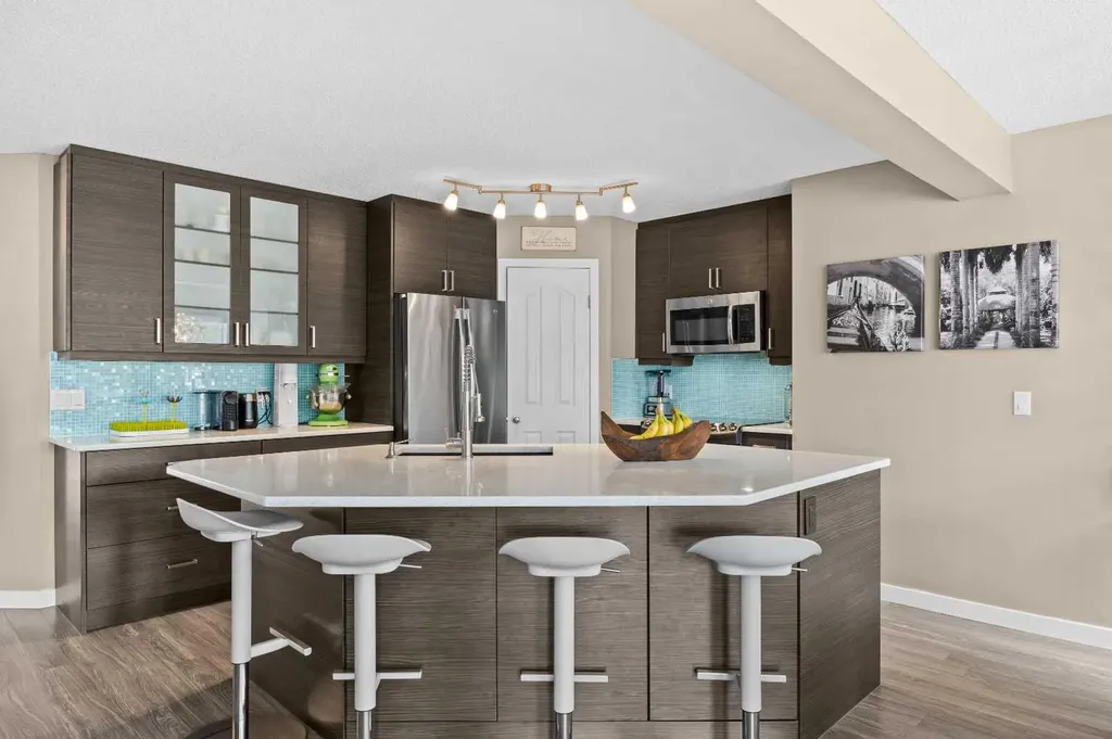 19 Tuscany Ridge Heights NW Calgary AB T3L 2K6