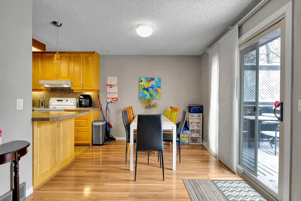 107 Silvergrove Road NW Calgary AB T3B 4Z6