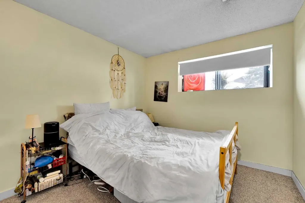 107 Silvergrove Road NW Calgary AB T3B 4Z6