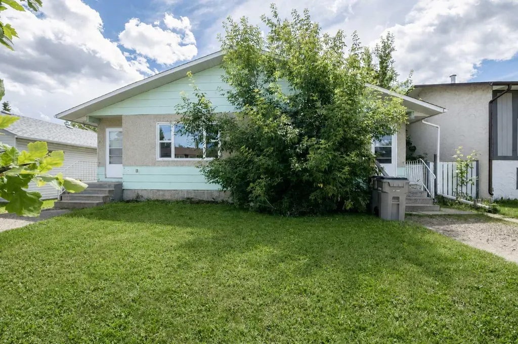 9309 103 Avenue Grande Prairie AB T8V 1E1