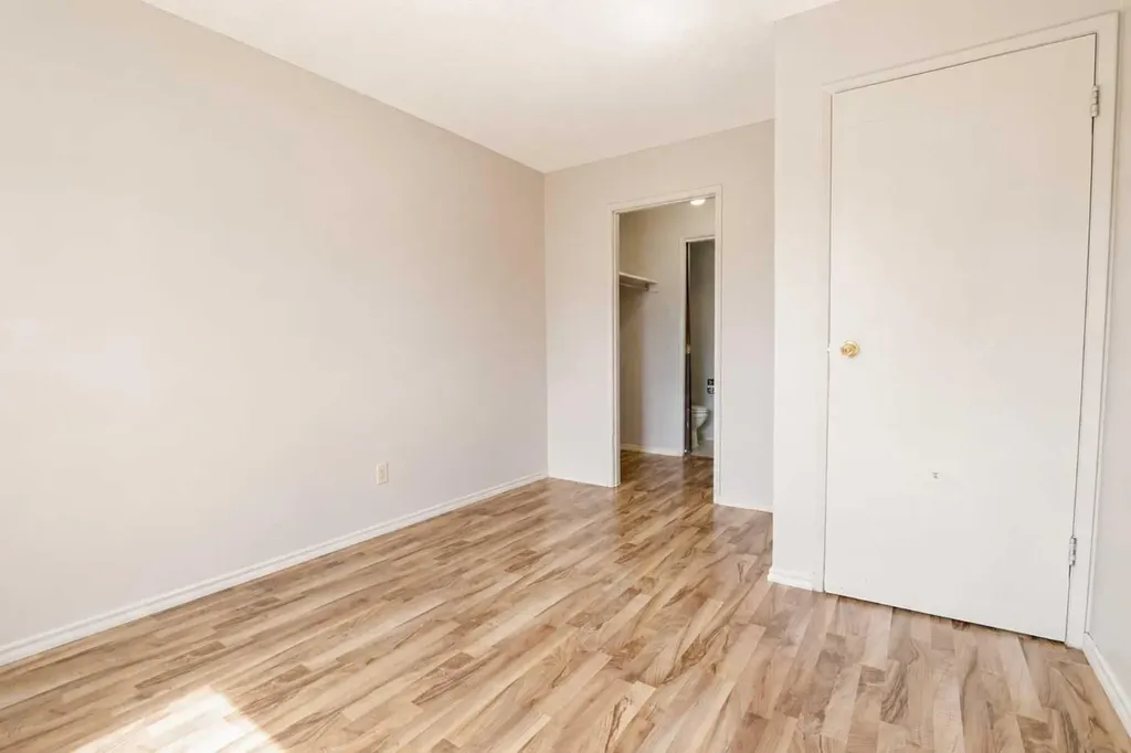 9309 103 Avenue Grande Prairie AB T8V 1E1