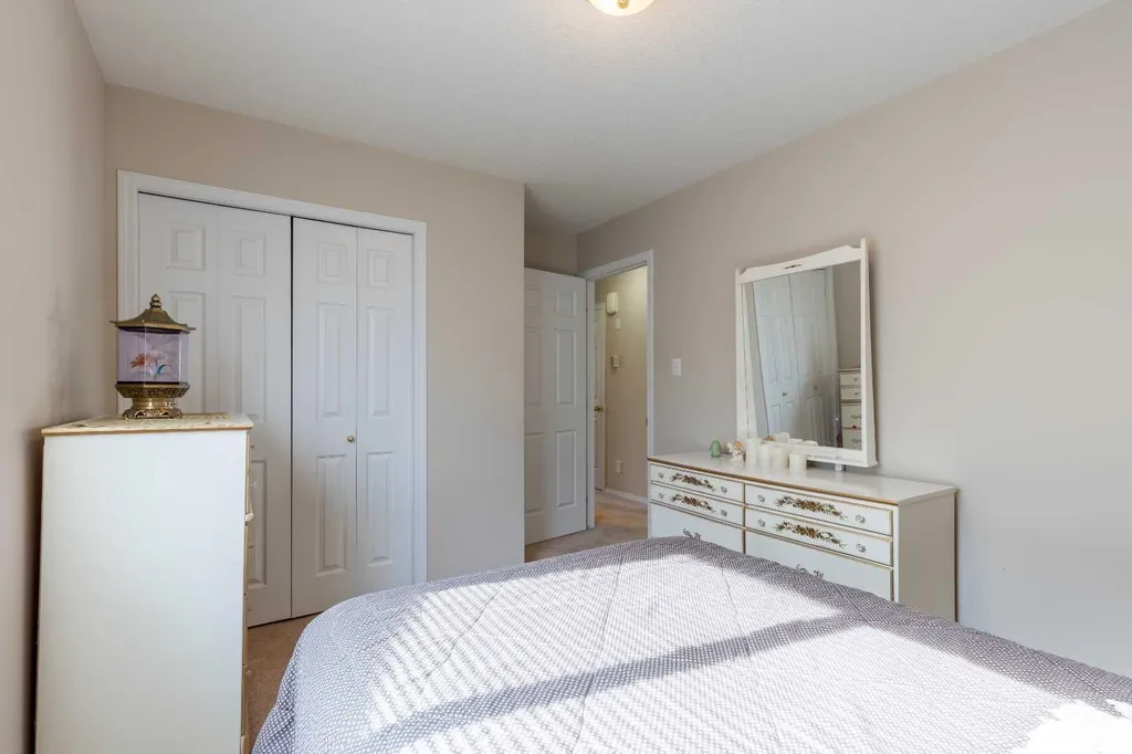 187 Cougar Way N Lethbridge AB T1H 6P4
