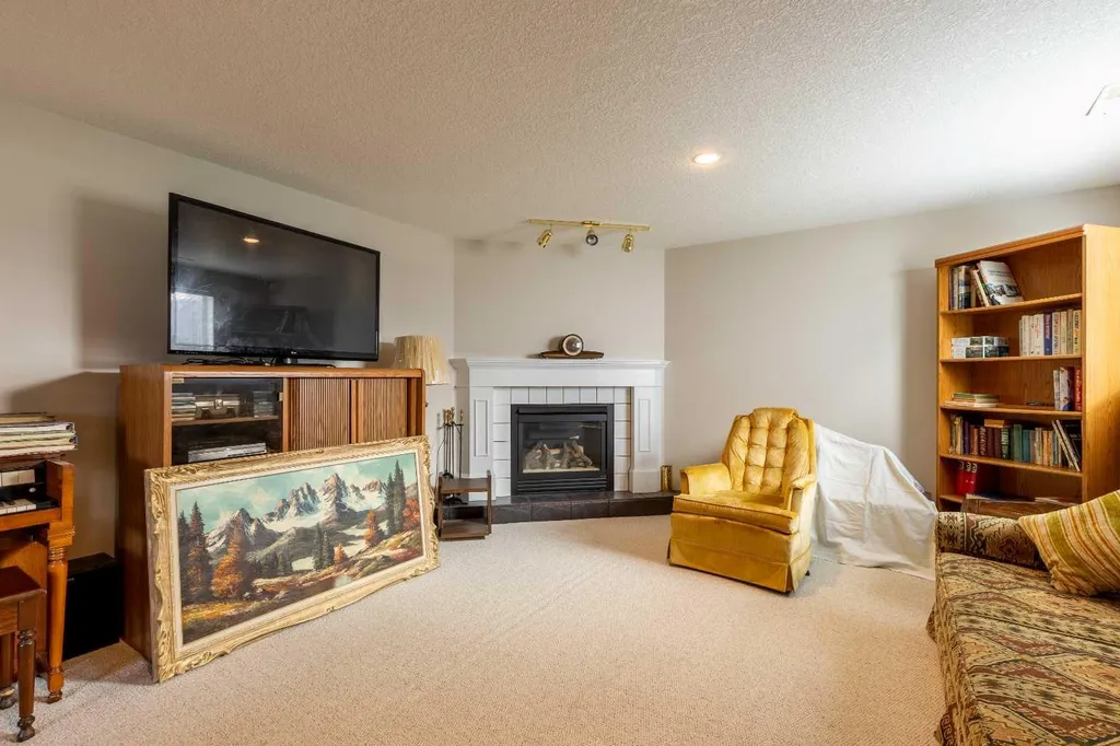 187 Cougar Way N Lethbridge AB T1H 6P4