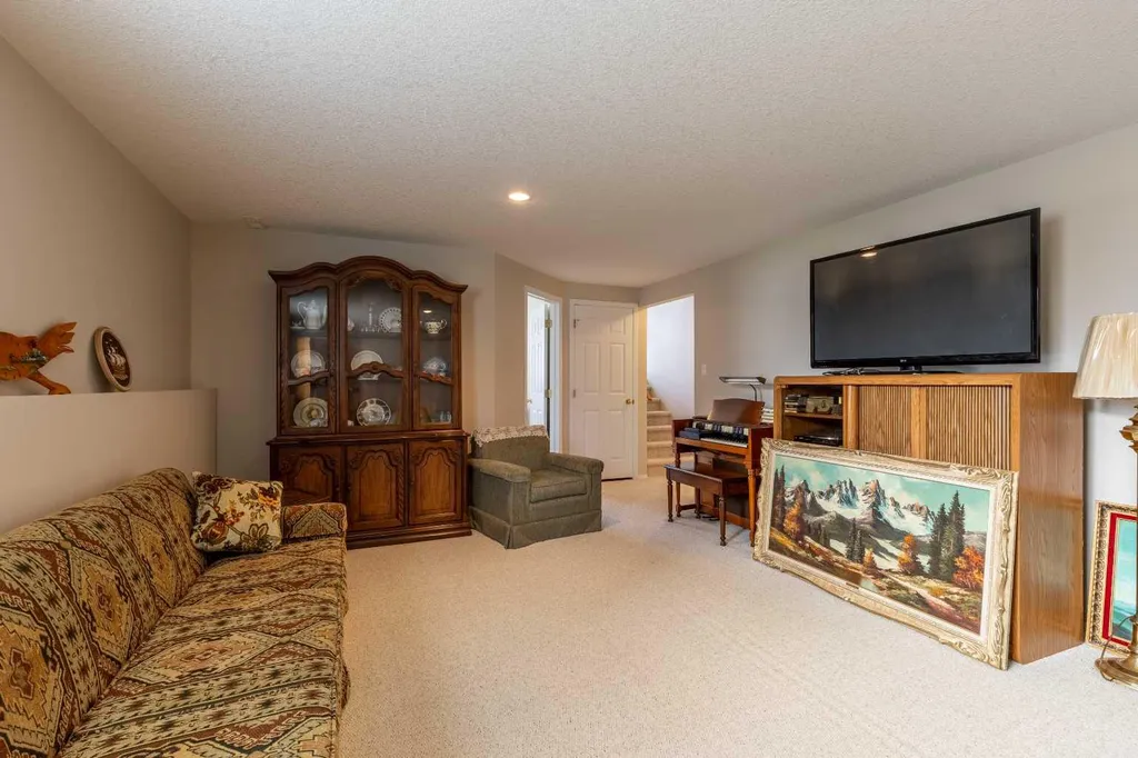 187 Cougar Way N Lethbridge AB T1H 6P4