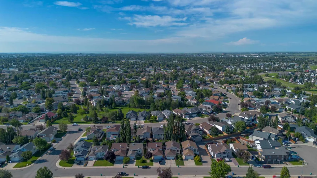 187 Cougar Way N Lethbridge AB T1H 6P4