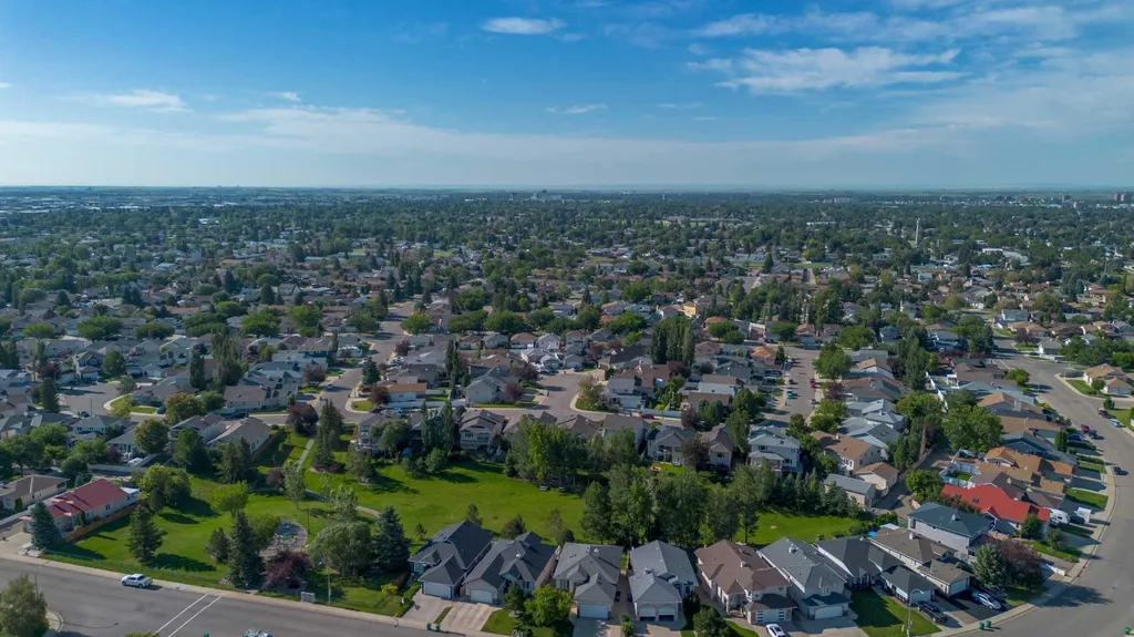 187 Cougar Way N Lethbridge AB T1H 6P4