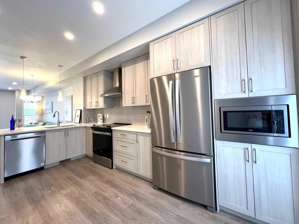 734 Sage Hill Grove NW Calgary AB T3R 2A2
