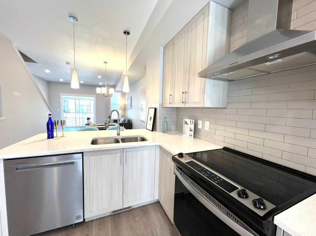 734 Sage Hill Grove NW Calgary AB T3R 2A2