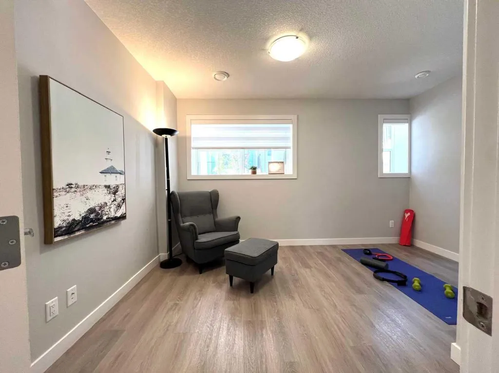 734 Sage Hill Grove NW Calgary AB T3R 2A2