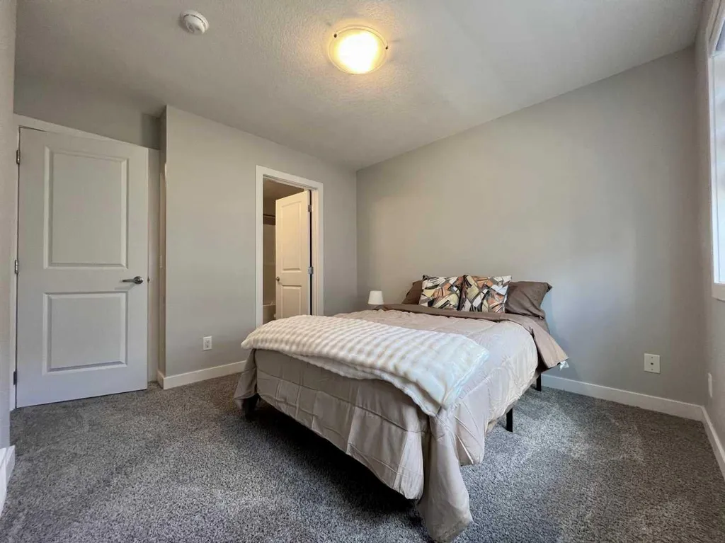 734 Sage Hill Grove NW Calgary AB T3R 2A2