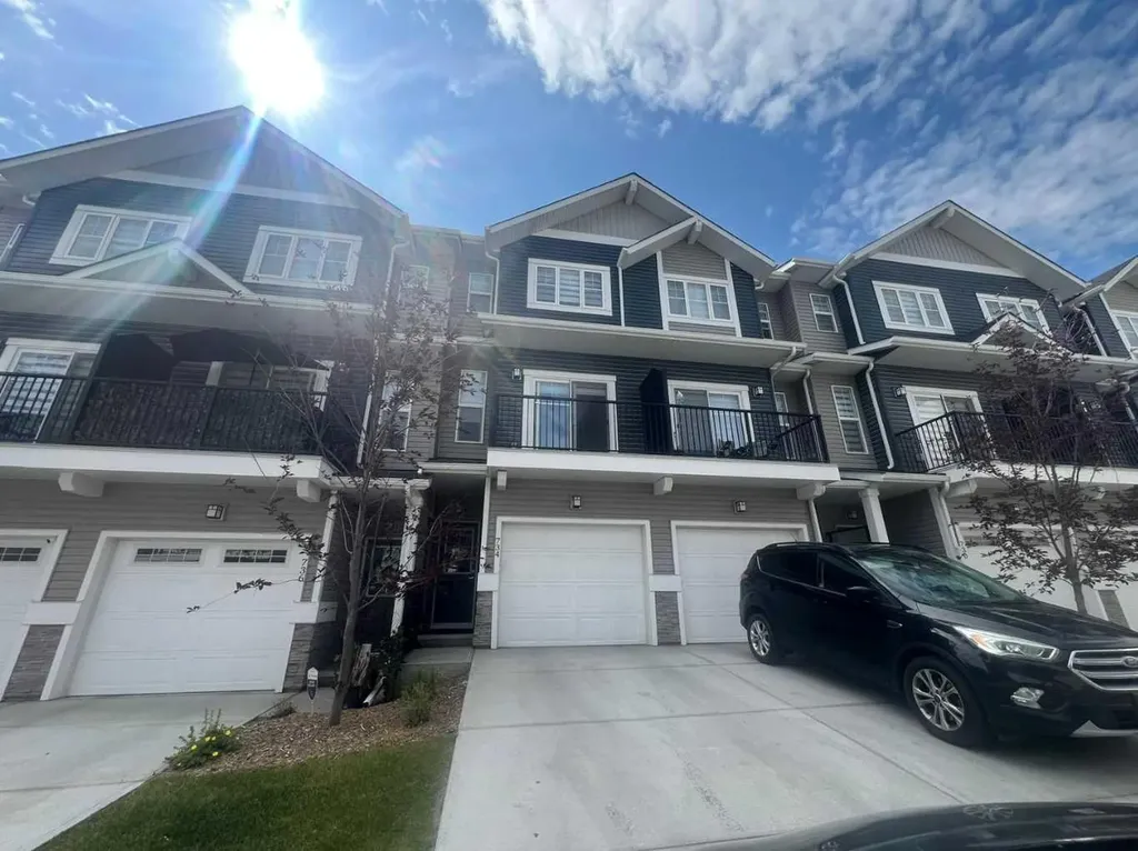 734 Sage Hill Grove NW Calgary AB T3R 2A2