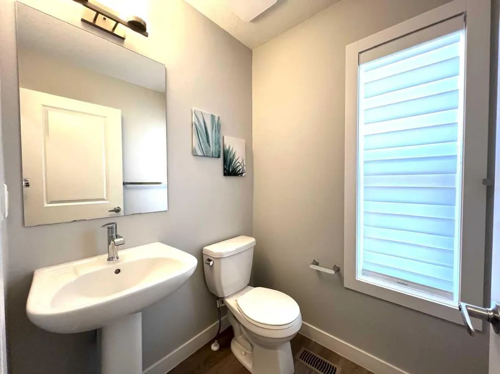 734 Sage Hill Grove NW Calgary AB T3R 2A2