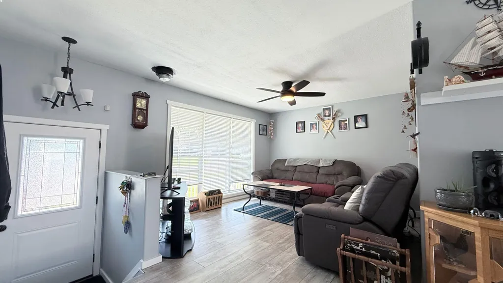 90 4 Street E Lashburn SK S0M 1H0