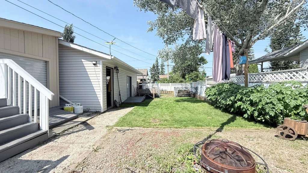 90 4 Street E Lashburn SK S0M 1H0