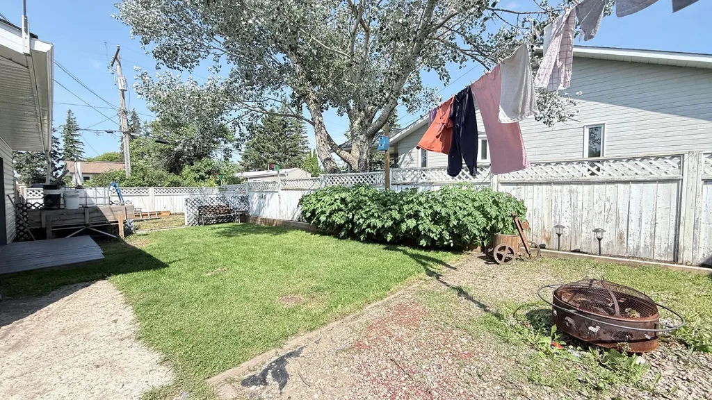 90 4 Street E Lashburn SK S0M 1H0