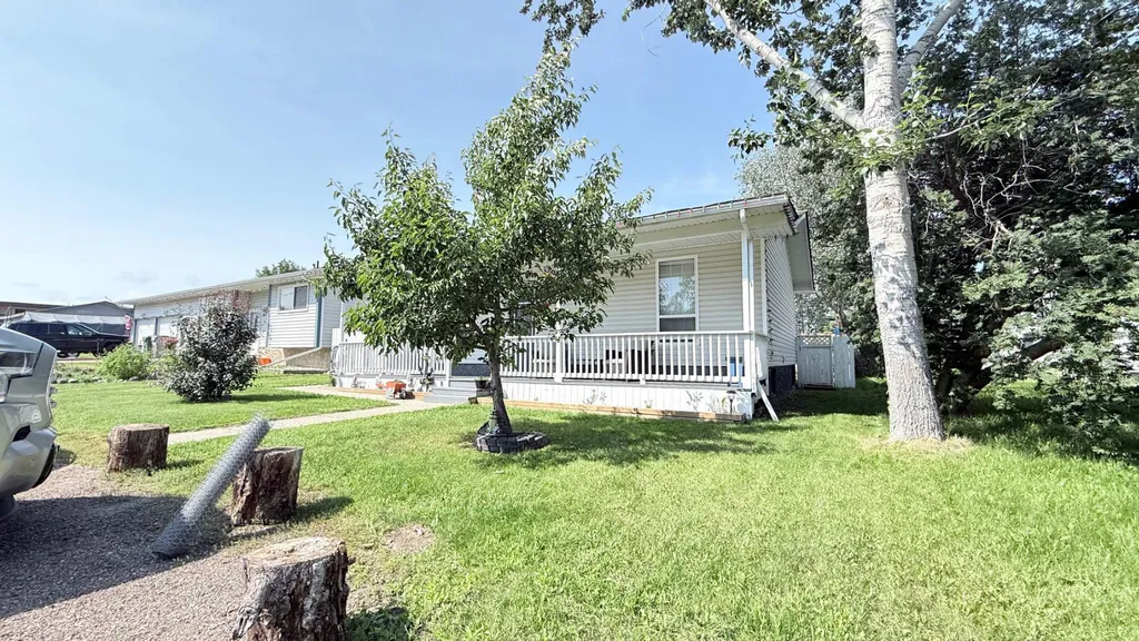 90 4 Street E Lashburn SK S0M 1H0