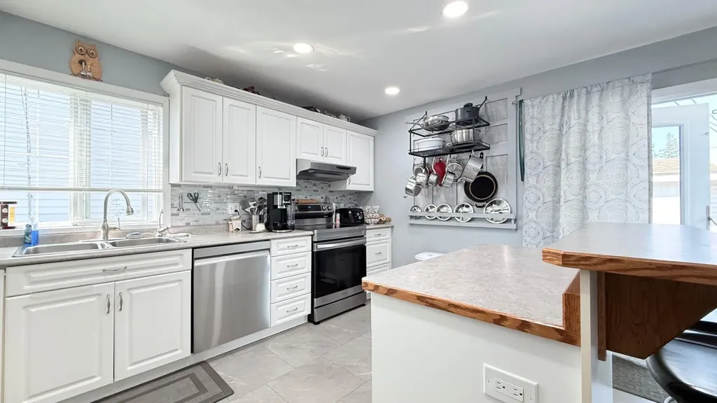 90 4 Street E Lashburn SK S0M 1H0