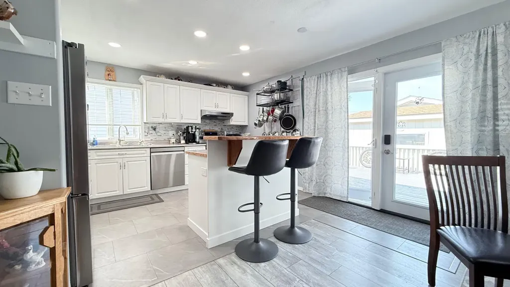 90 4 Street E Lashburn SK S0M 1H0