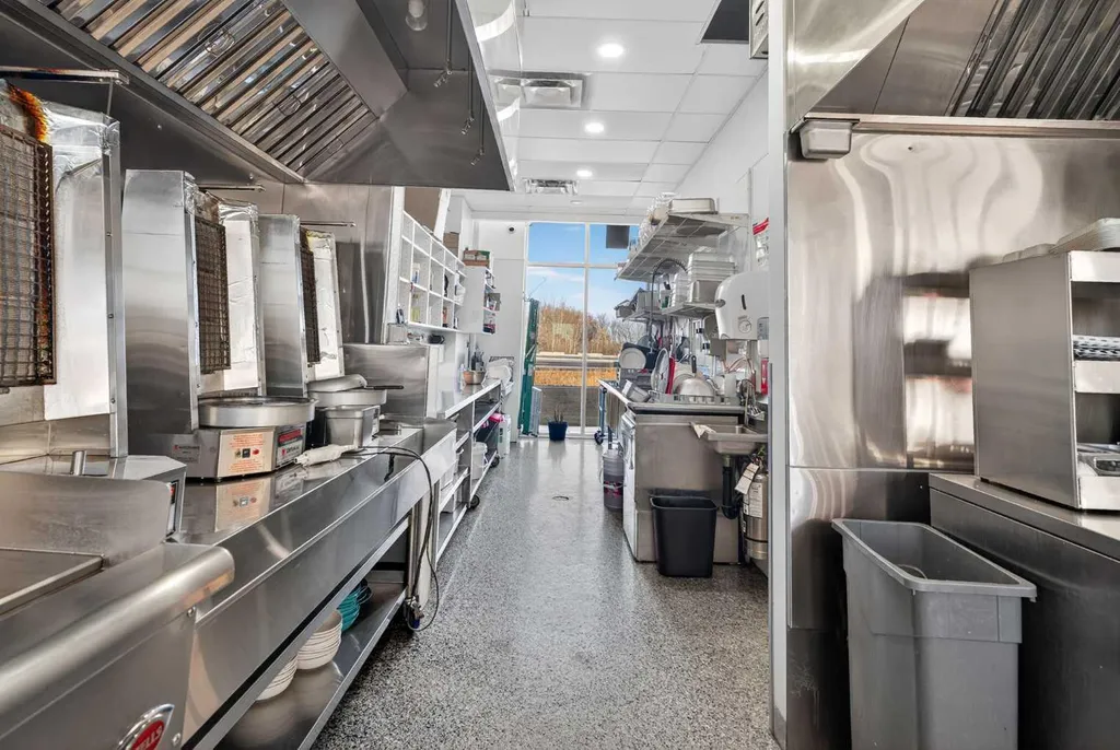 1115 St Albert Trail St. Albert AB T8N 7X6